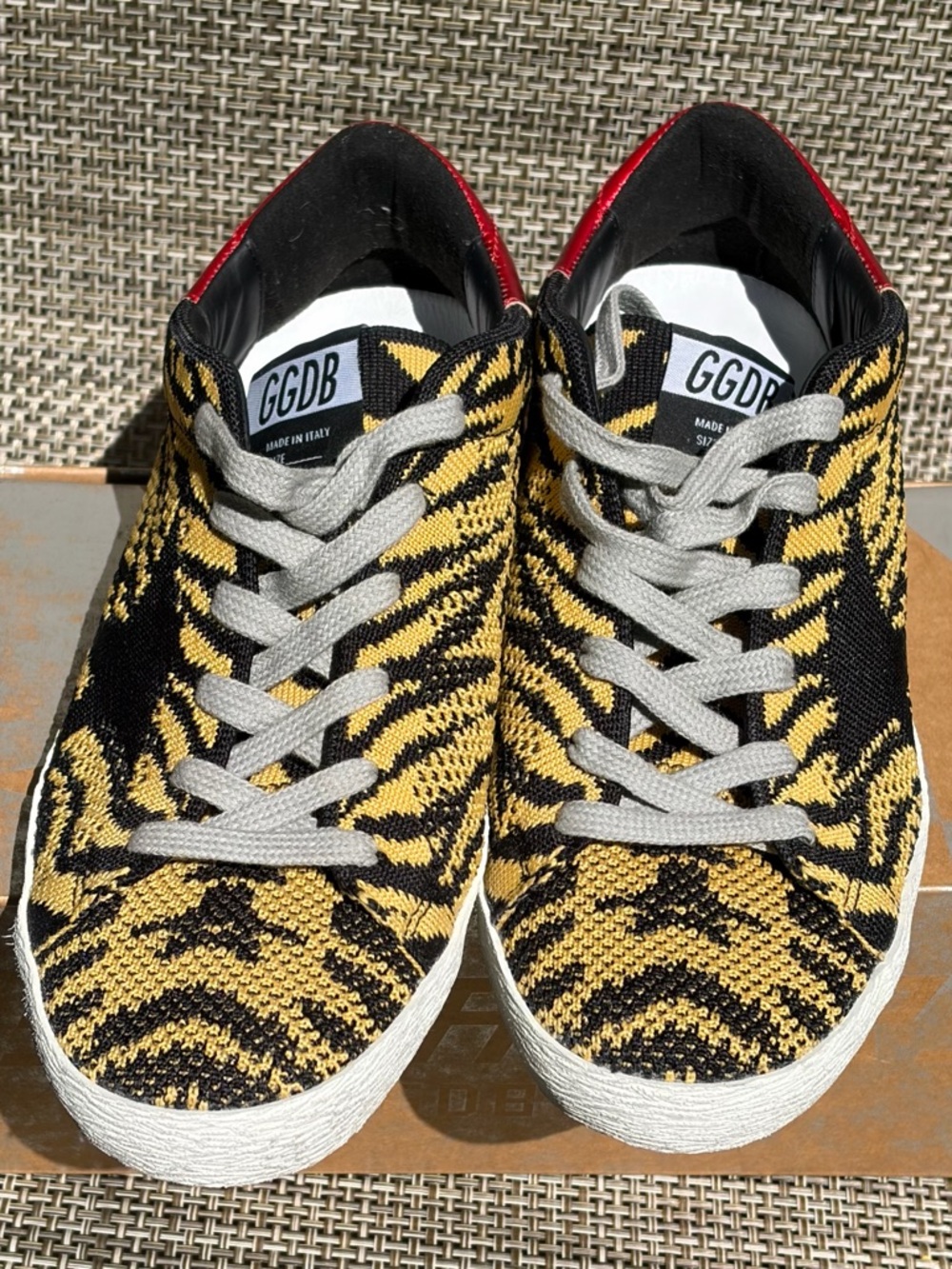 NIB Golden Goose Women’s 39 Tiger Knitted NIB Yellow Black Red Metallic Rtl $515 - Picture 13 of 13